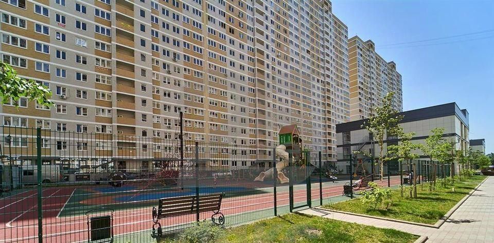 квартира г Краснодар р-н Прикубанский Славянский микрорайон ул Заполярная 39к/7 фото 1