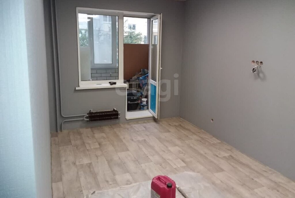 квартира г Саратов р-н Волжский пр-д 1-й им Скоморохова Н.М. 28б фото 7