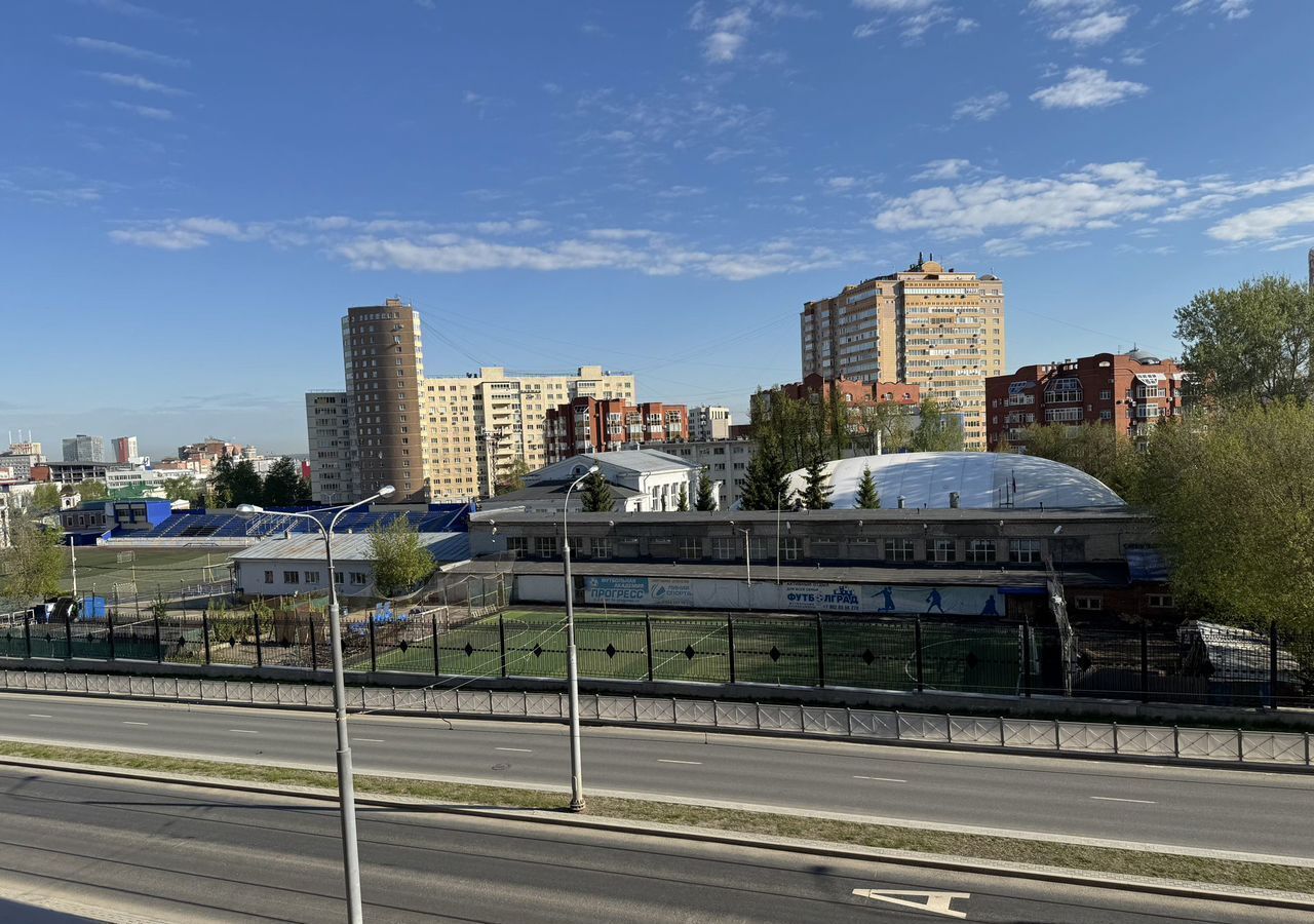 квартира г Пермь р-н Свердловский ул Революции 52 фото 5