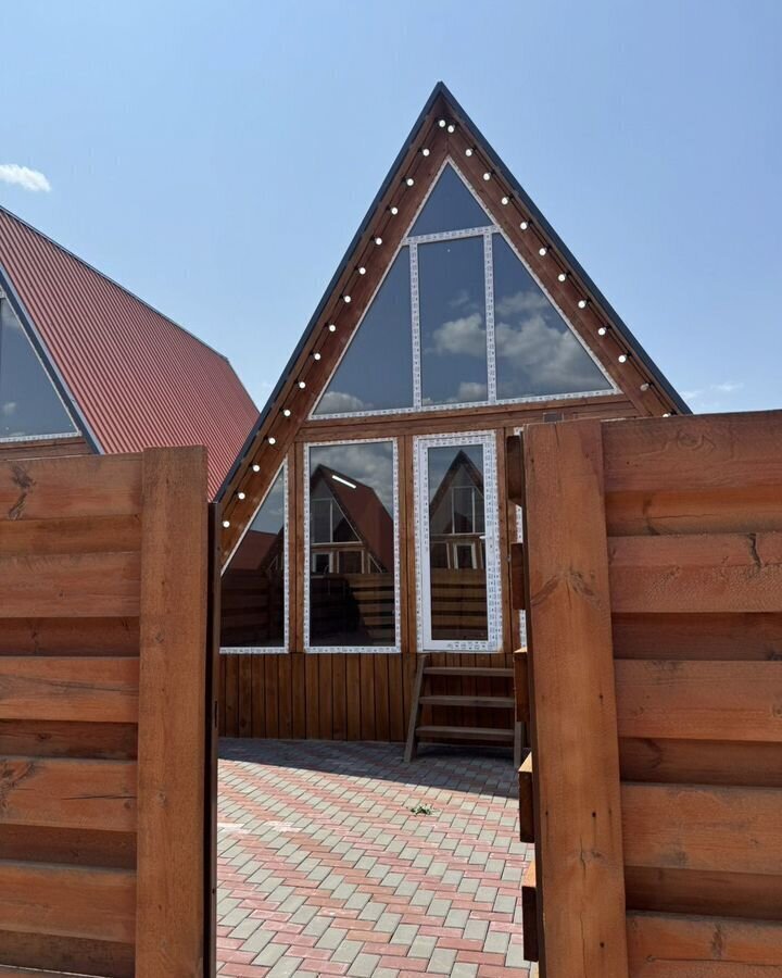 дом г Махачкала пгт Сулак р-н Кировский Пляжная ул., 1 фото 1