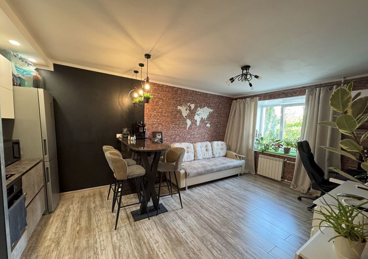квартира г Омск п Чкаловский пр-кт Космический 20к/2 р-н Октябрьский фото 1