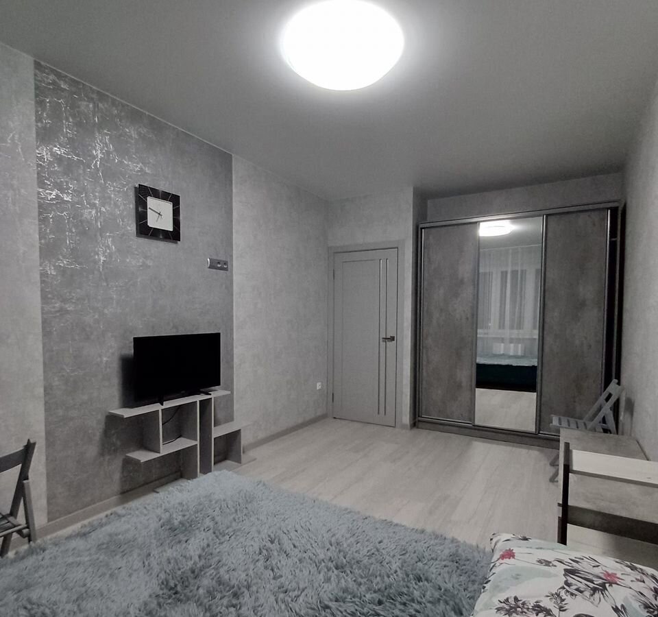 квартира г Краснодар р-н Прикубанский ул им. Героя Яцкова И.В. 19к/2 фото 3