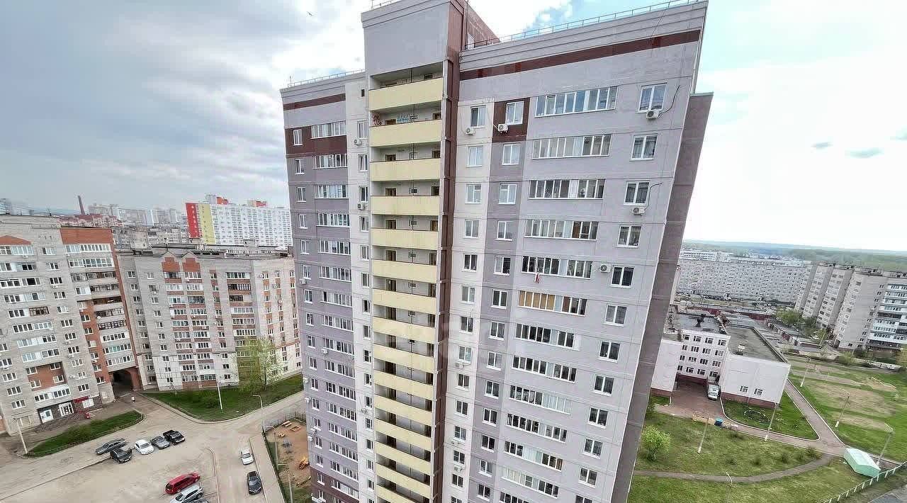 квартира г Уфа р-н Калининский ул. Набережная Моторостроителей, 15 фото 3