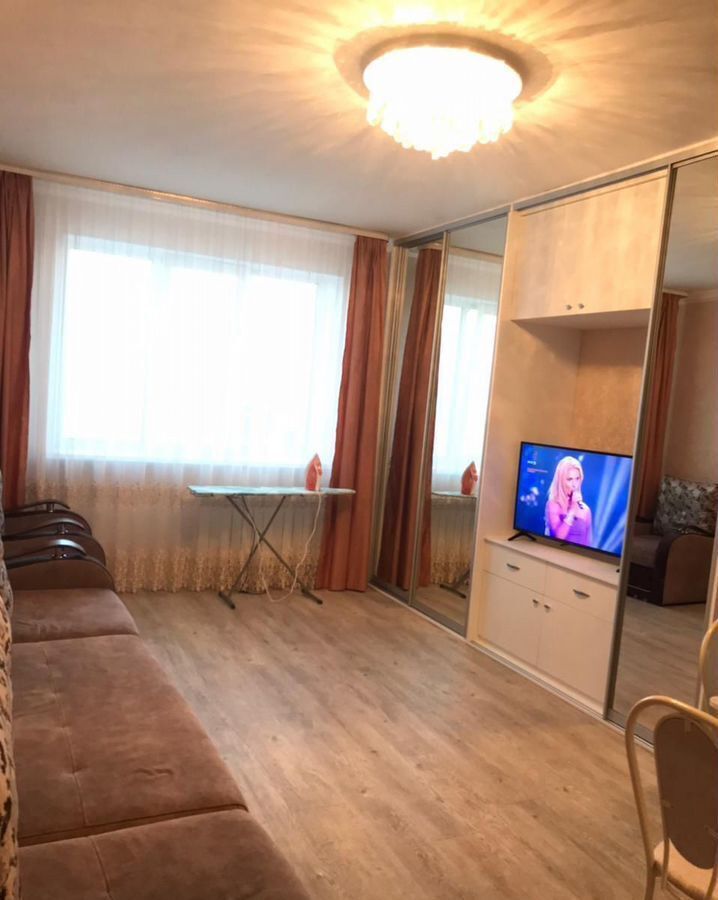 квартира г Тюмень р-н Центральный ул 50 лет ВЛКСМ 15к/1 фото 1