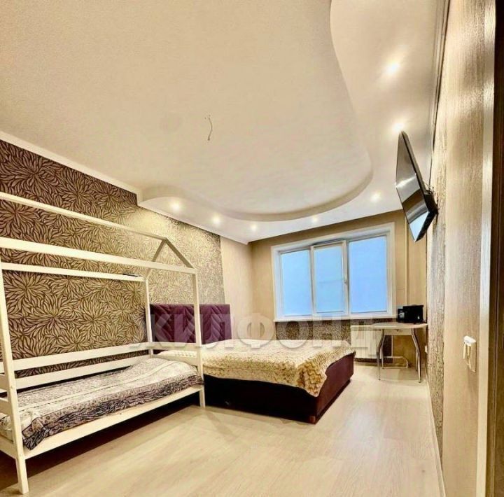 квартира г Тольятти р-н Автозаводский ул Свердлова 74 фото 2