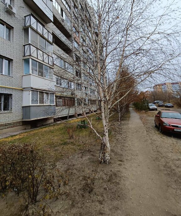 квартира г Саратов р-н Заводской ул Крекингская 35/21 фото 4