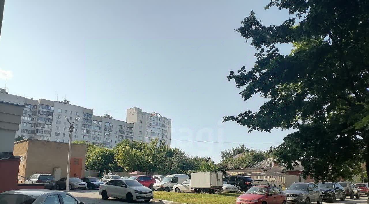 квартира г Белгород Восточный ул Октябрьская 46а фото 12