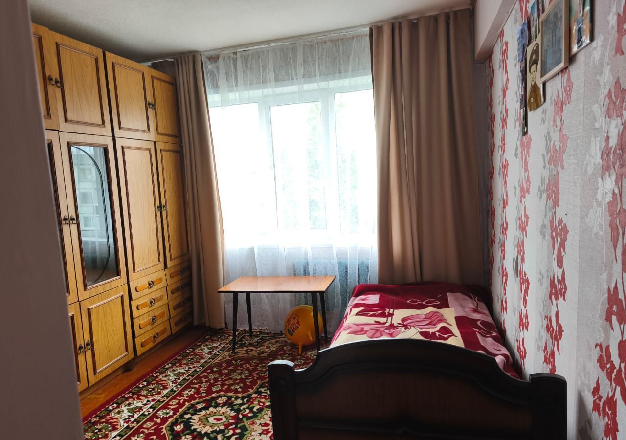 квартира р-н Дятьковский г Дятьково Дятьковское городское поселение, 13-й мкр-н, 8 фото 3
