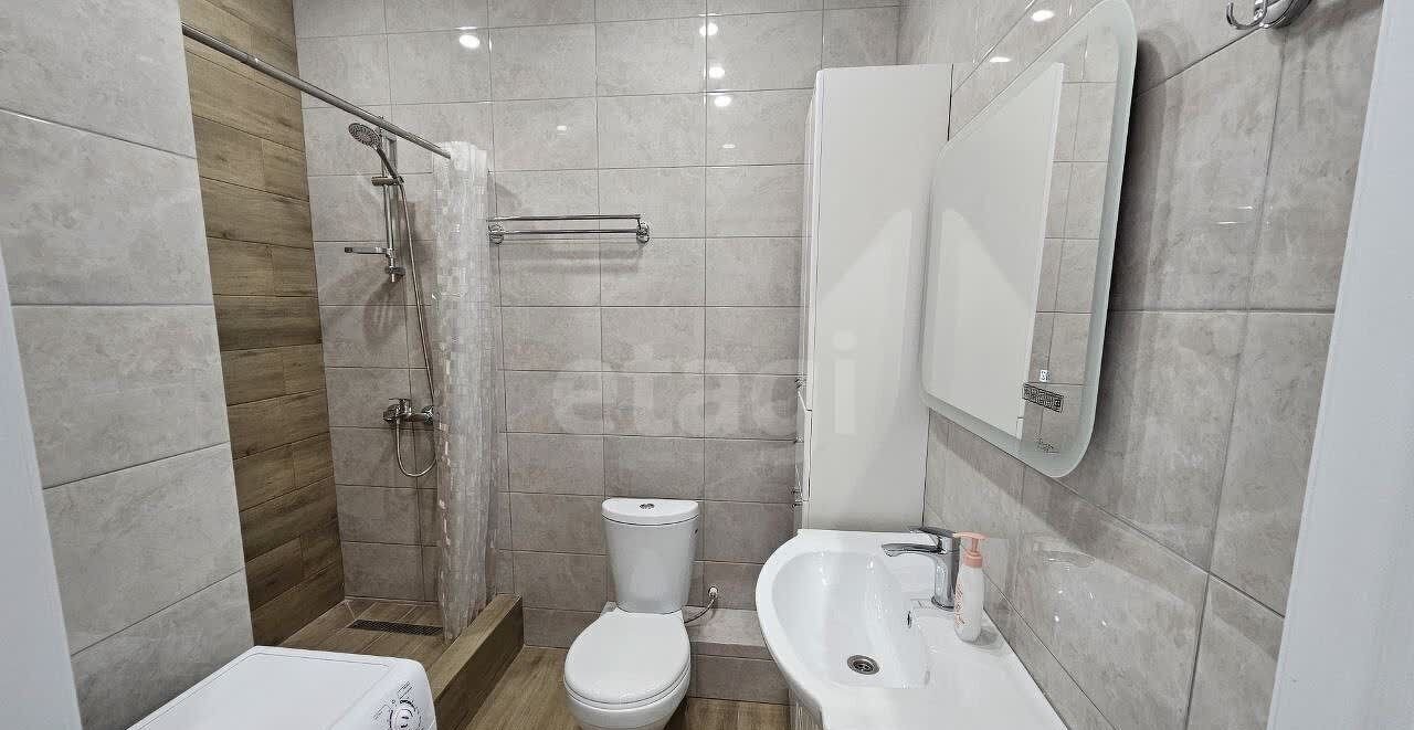 квартира г Тюмень р-н Калининский ул Фармана Салманова 17 фото 10