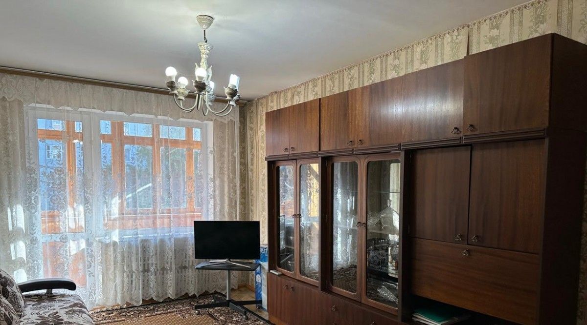квартира г Омск р-н Кировский ул 70 лет Октября 6/1 фото 5