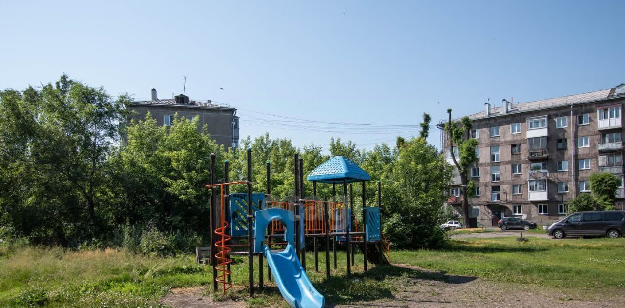 квартира г Новокузнецк р-н Центральный ул Кузнецова 11 фото 3