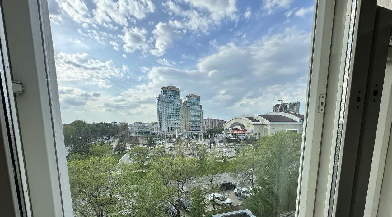 квартира г Хабаровск р-н Центральный ул Дикопольцева 10 фото 2