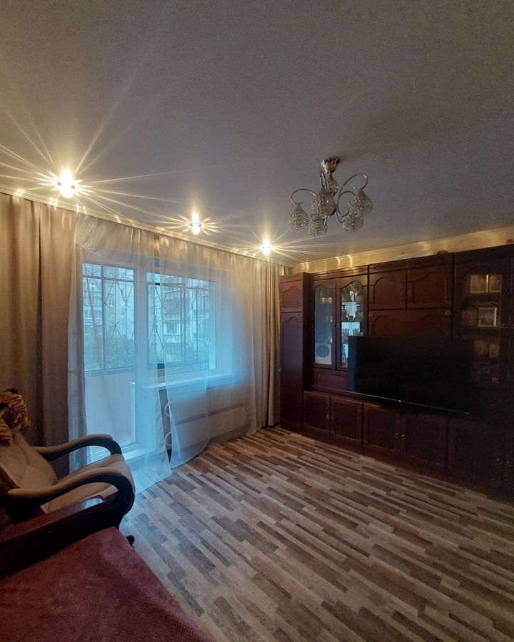 квартира г Челябинск р-н Тракторозаводский ул Салютная 21 фото 1