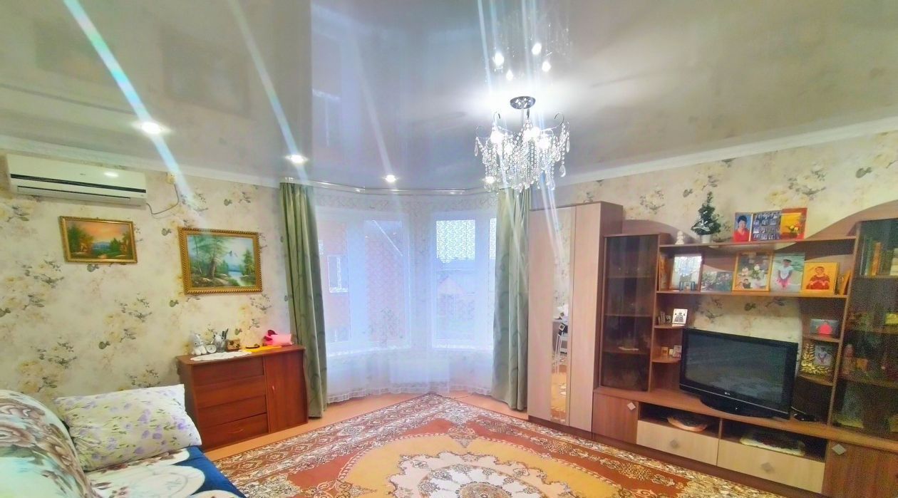 квартира р-н Ейский г Ейск ул Воронцова 27 фото 1