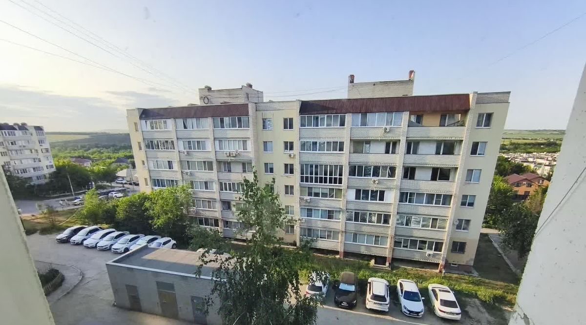 квартира г Саратов р-н Волжский ул им Исаева Н.В. 24 фото 3