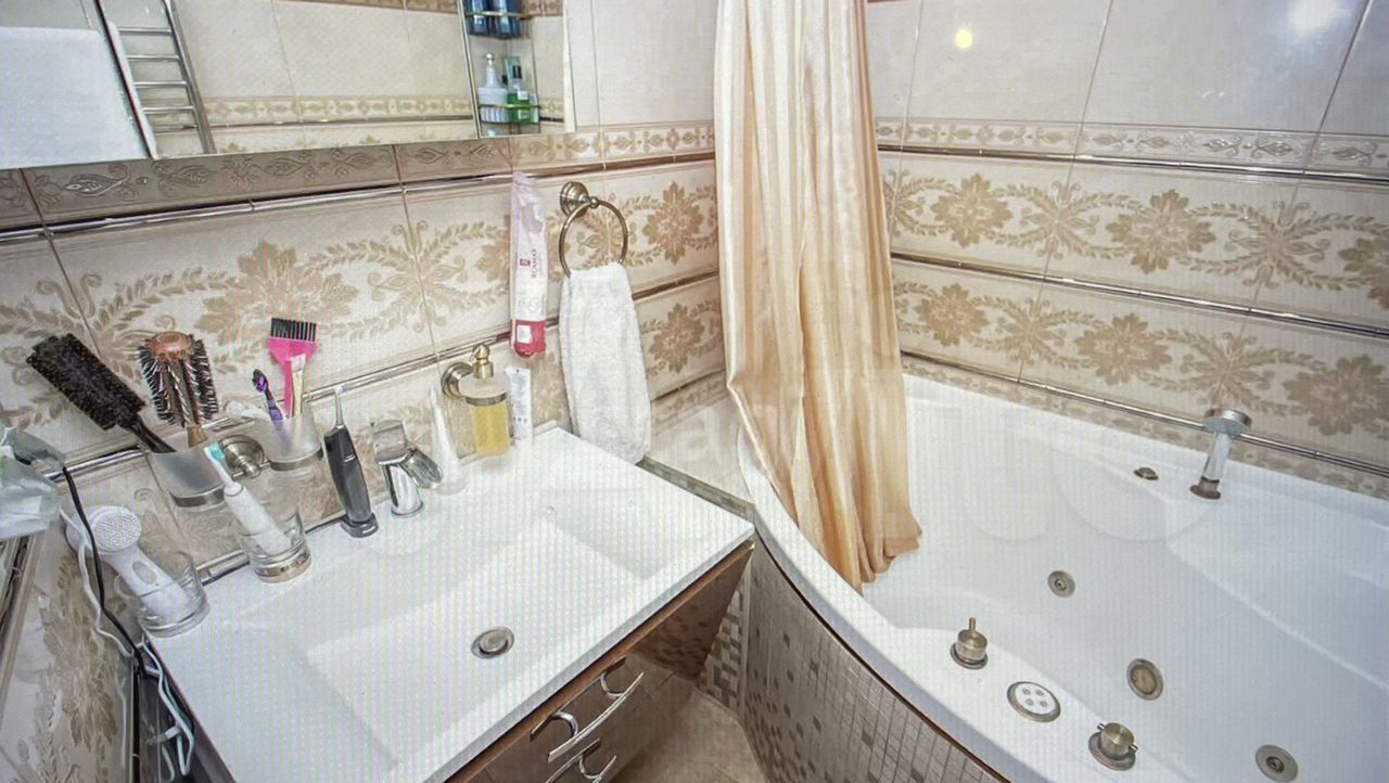 квартира г Новый Уренгой ул 26-го съезда КПСС 8а Тюменская обл. фото 1