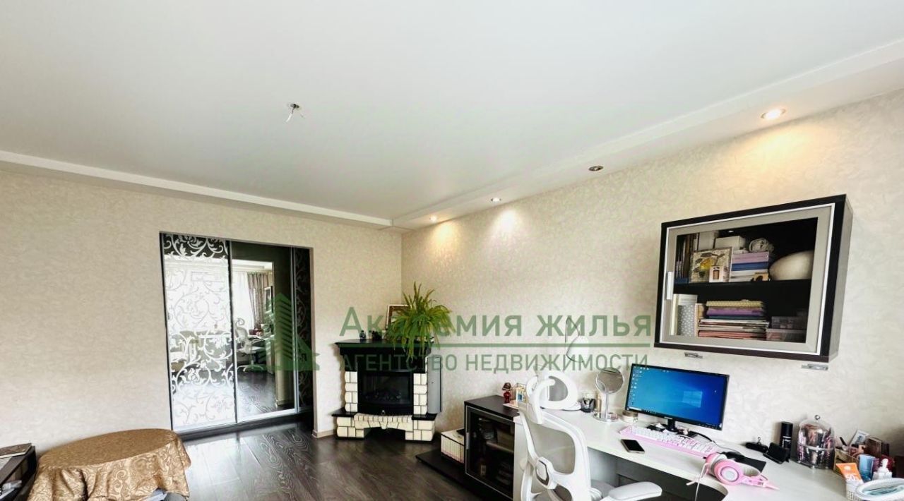 квартира г Саратов р-н Волжский ул Усть-Курдюмская 3 фото 3
