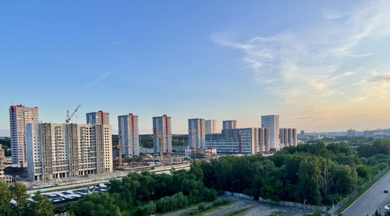 квартира г Челябинск р-н Калининский ул Братьев Кашириных 85б фото 14