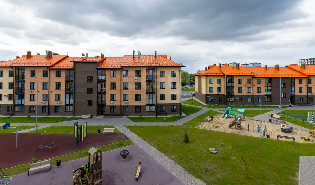 квартира г Тюмень ул Тимофея Чаркова 69к/1 фото 2