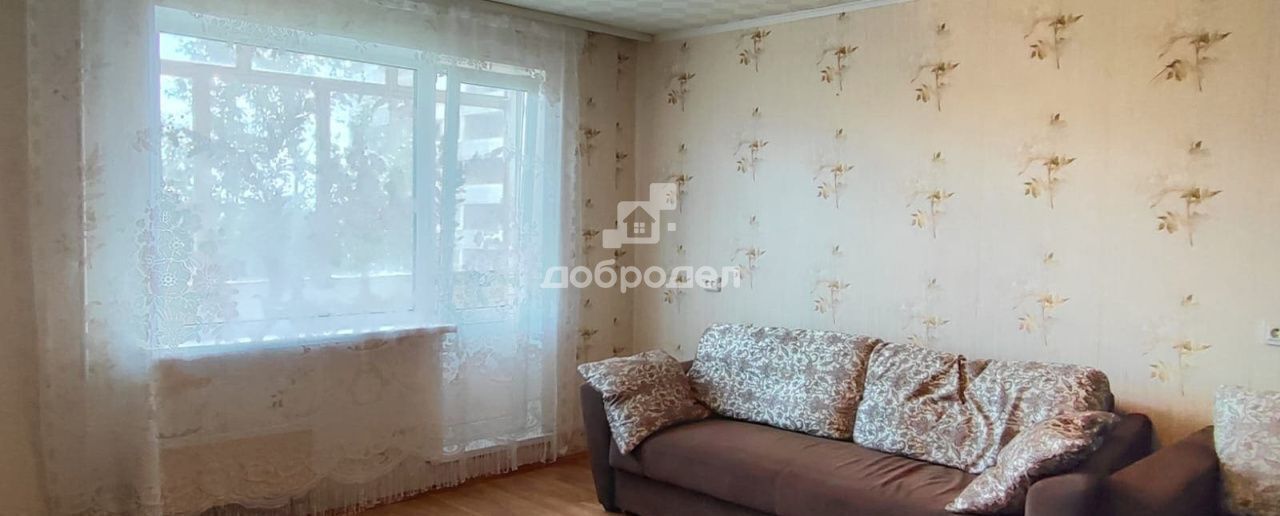 квартира г Екатеринбург р-н Кировский б-р Сиреневый 21 фото 2