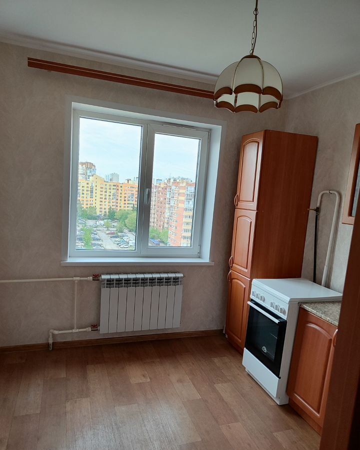 квартира г Омск р-н Кировский б-р Архитекторов 3/3 фото 7