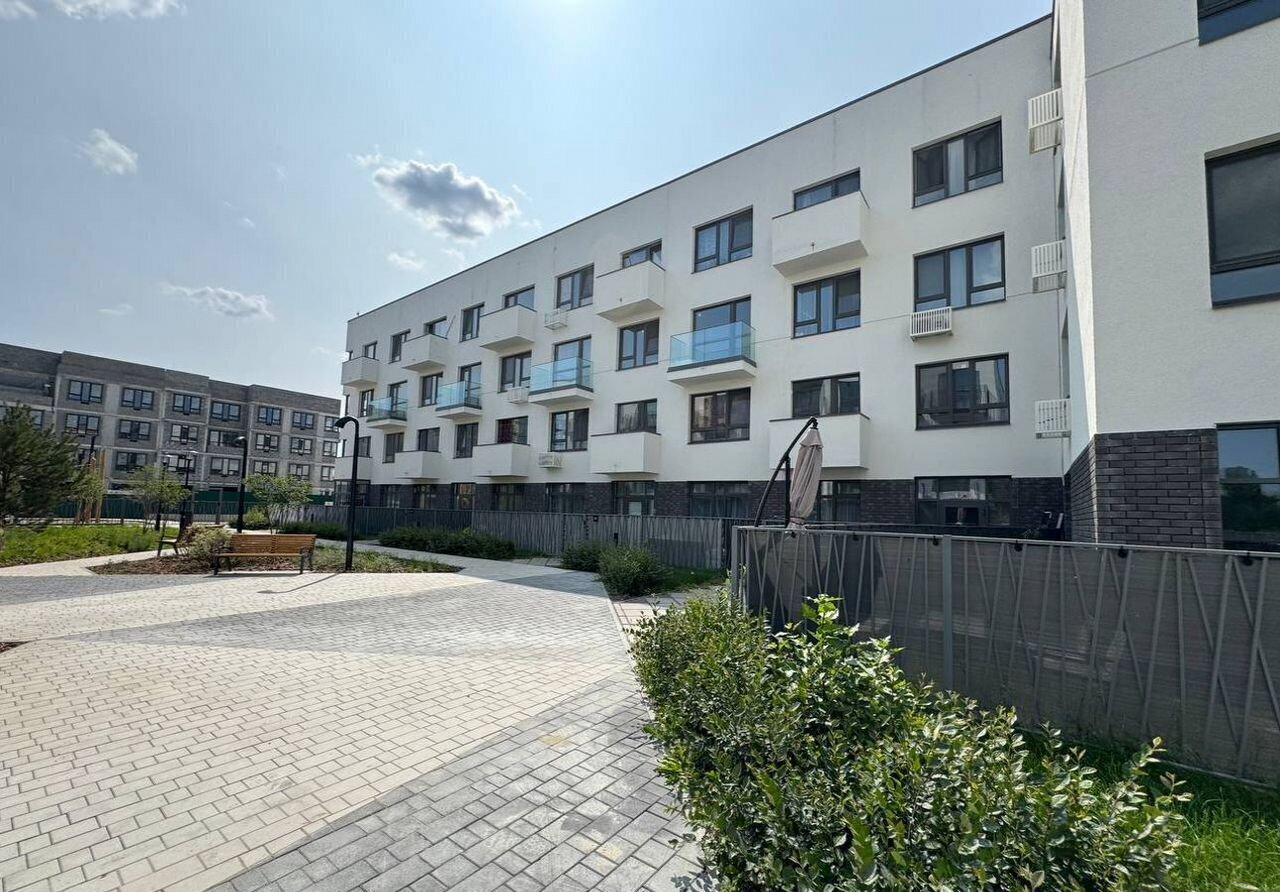 квартира г Тюмень р-н Ленинский ул Сергея Свиридова 11 фото 3
