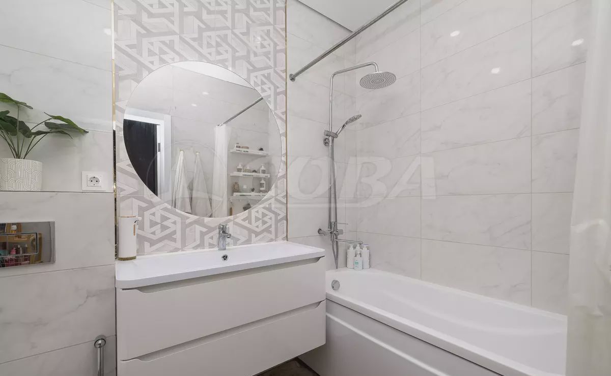 квартира г Тюмень р-н Центральный ул Мельникайте 30 фото 26