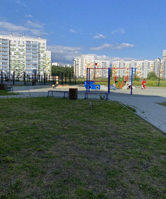 квартира г Челябинск ул Александра Шмакова 42 фото 3