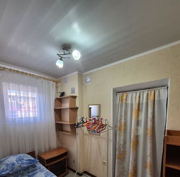 комната р-н Приморско-Ахтарский г Приморско-Ахтарск ул Октябрьская 16 фото 3