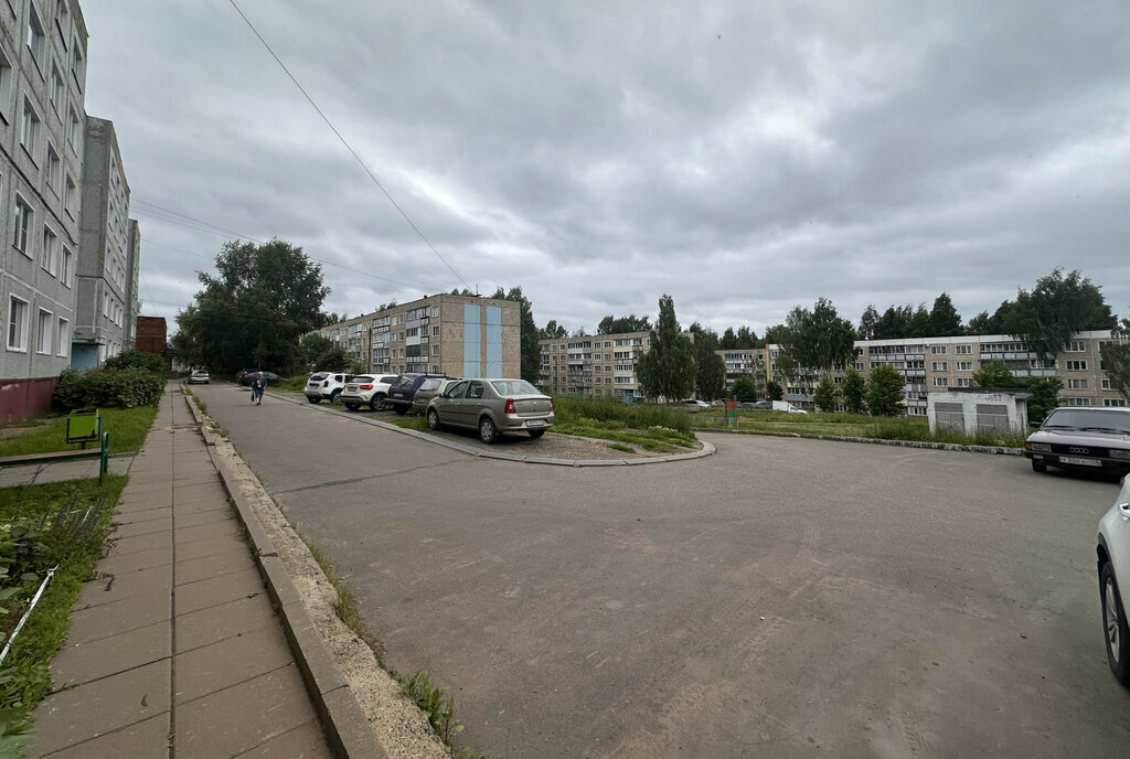 квартира г Киров мкр Радужный ул Конституции 5 фото 5
