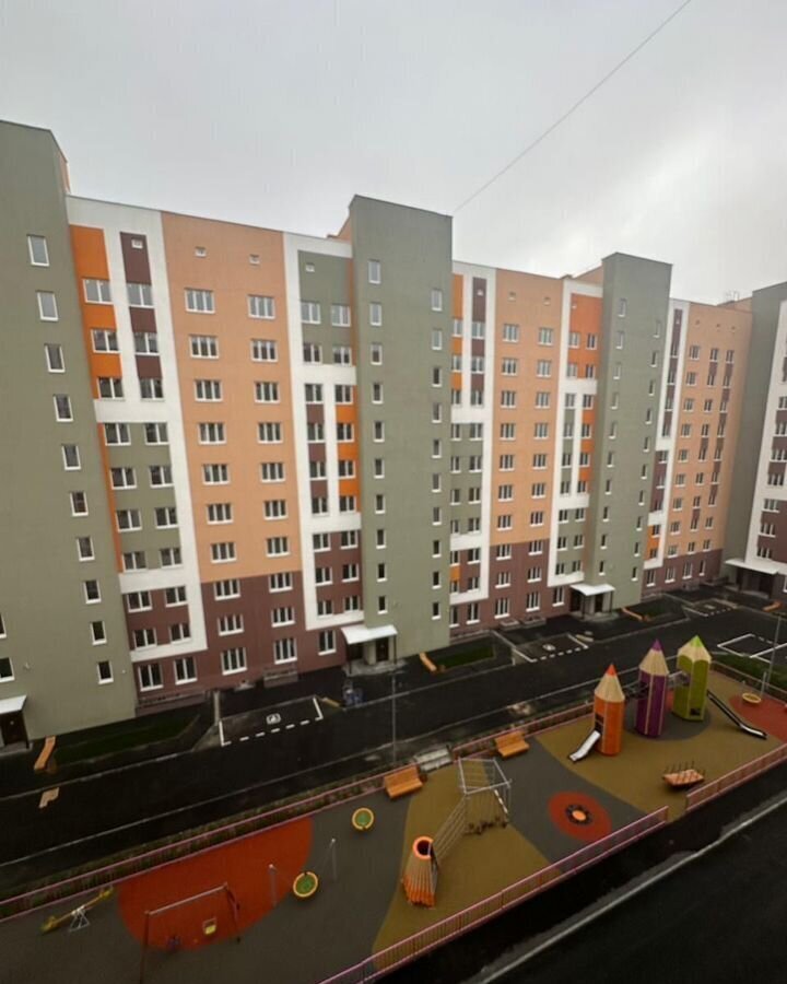 квартира г Саратов р-н Ленинский ул Лунная 32 фото 2