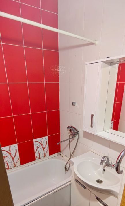 квартира г Астрахань р-н Кировский ул Бориса Алексеева 20к/3 фото 24