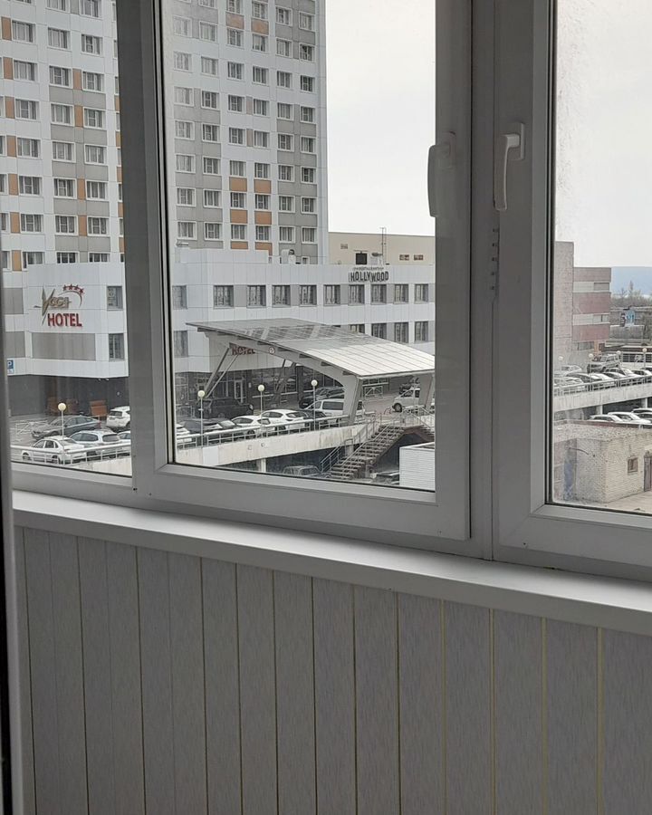 квартира г Тольятти р-н Автозаводский ул Революционная 49 фото 2