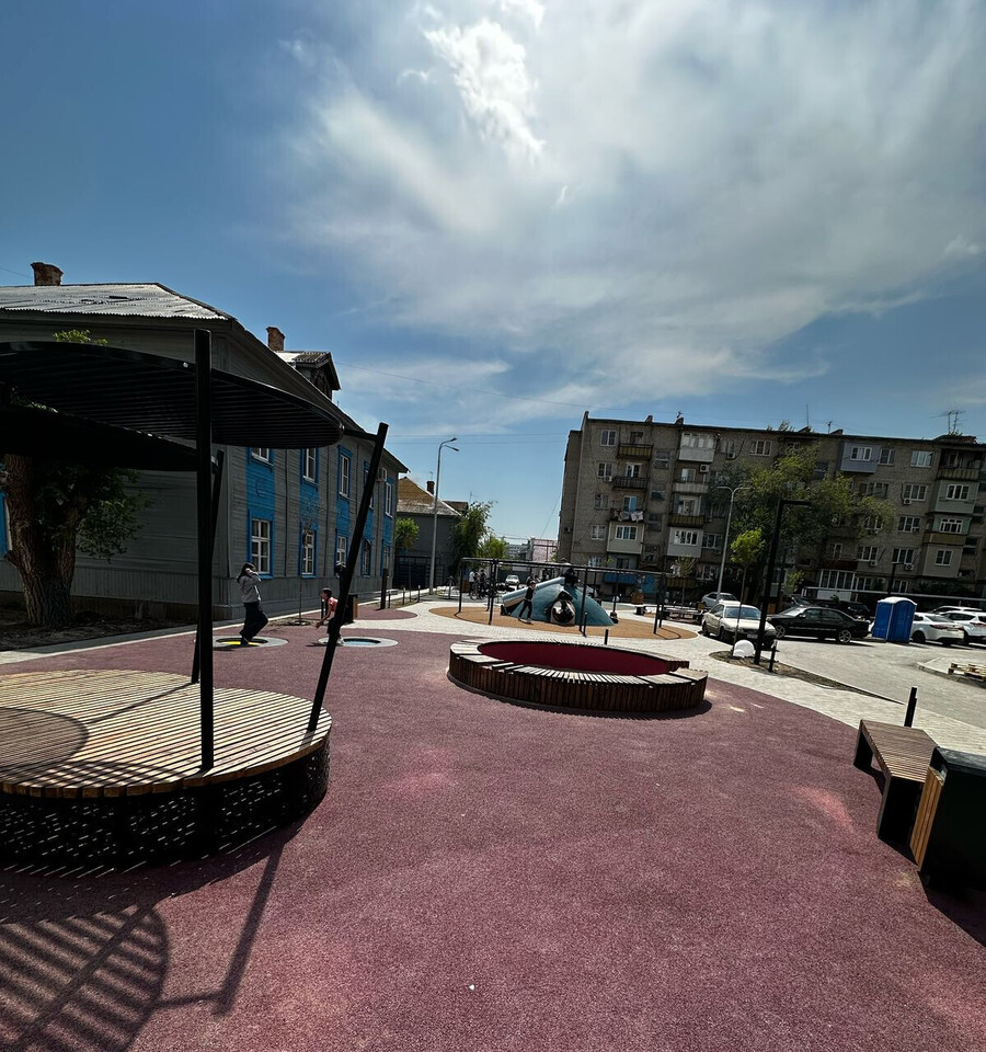 квартира г Астрахань р-н Советский ул Адмирала Нахимова 141б фото 2