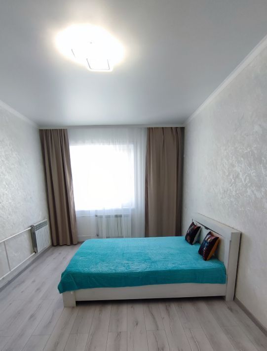 квартира г Астрахань р-н Кировский ул Бориса Алексеева 20к/2 фото 2
