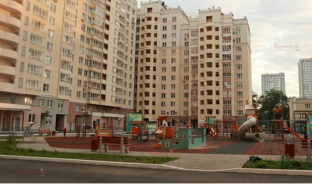 квартира г Екатеринбург р-н Чкаловский Чкаловская ул 8 Марта 194 фото 2