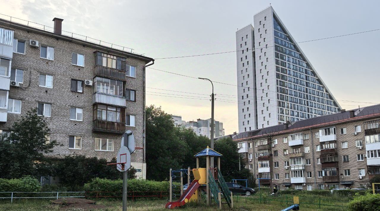 квартира г Уфа р-н Орджоникидзевский пр-кт Октября 105 фото 4