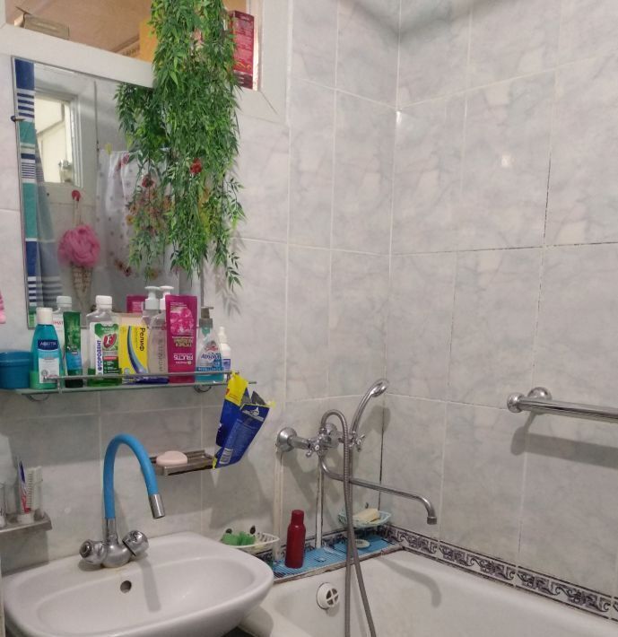 квартира г Волгоград р-н Дзержинский ул Качинцев 112 фото 10