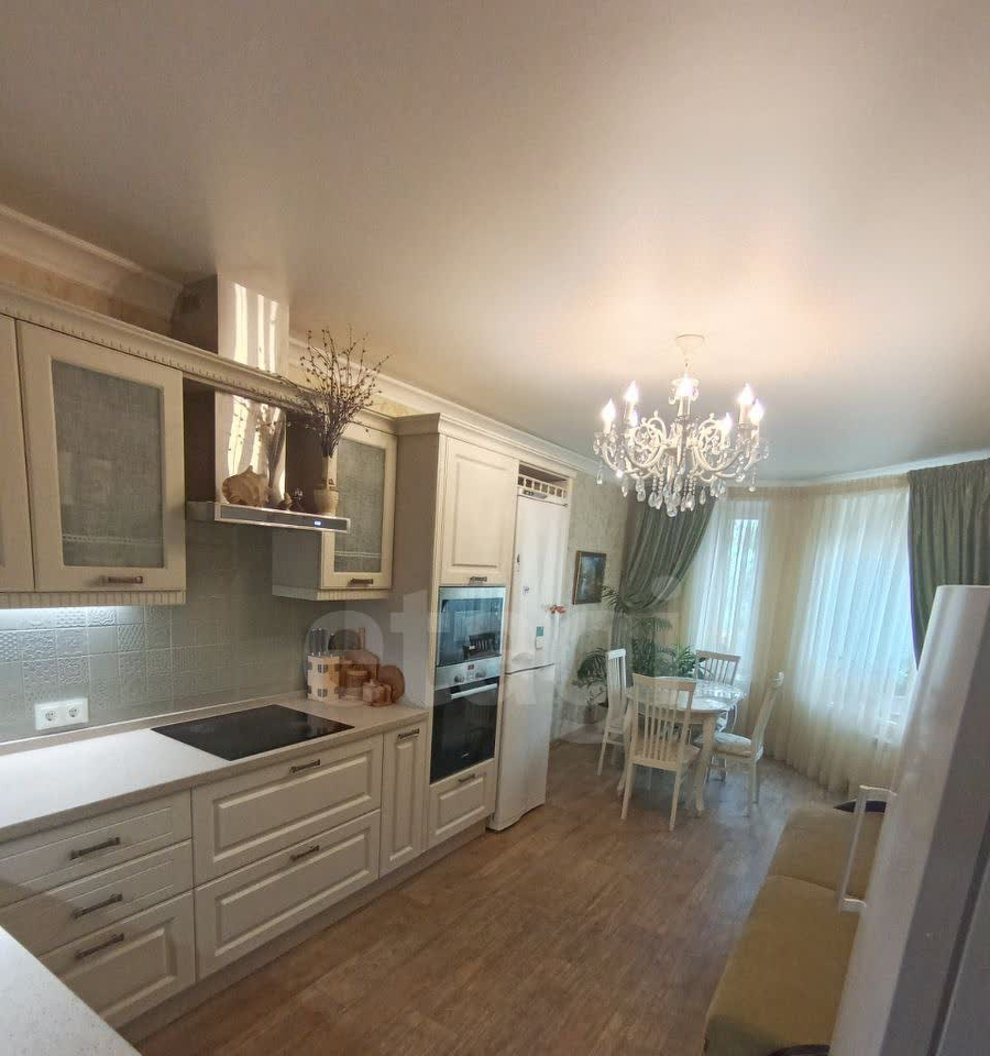 квартира г Тольятти р-н Автозаводский 18А квартал ш Южное 77 м-н фото 1