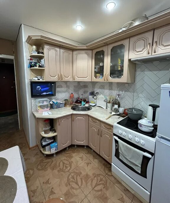 квартира г Тобольск р-н мкр 8 10 фото 4