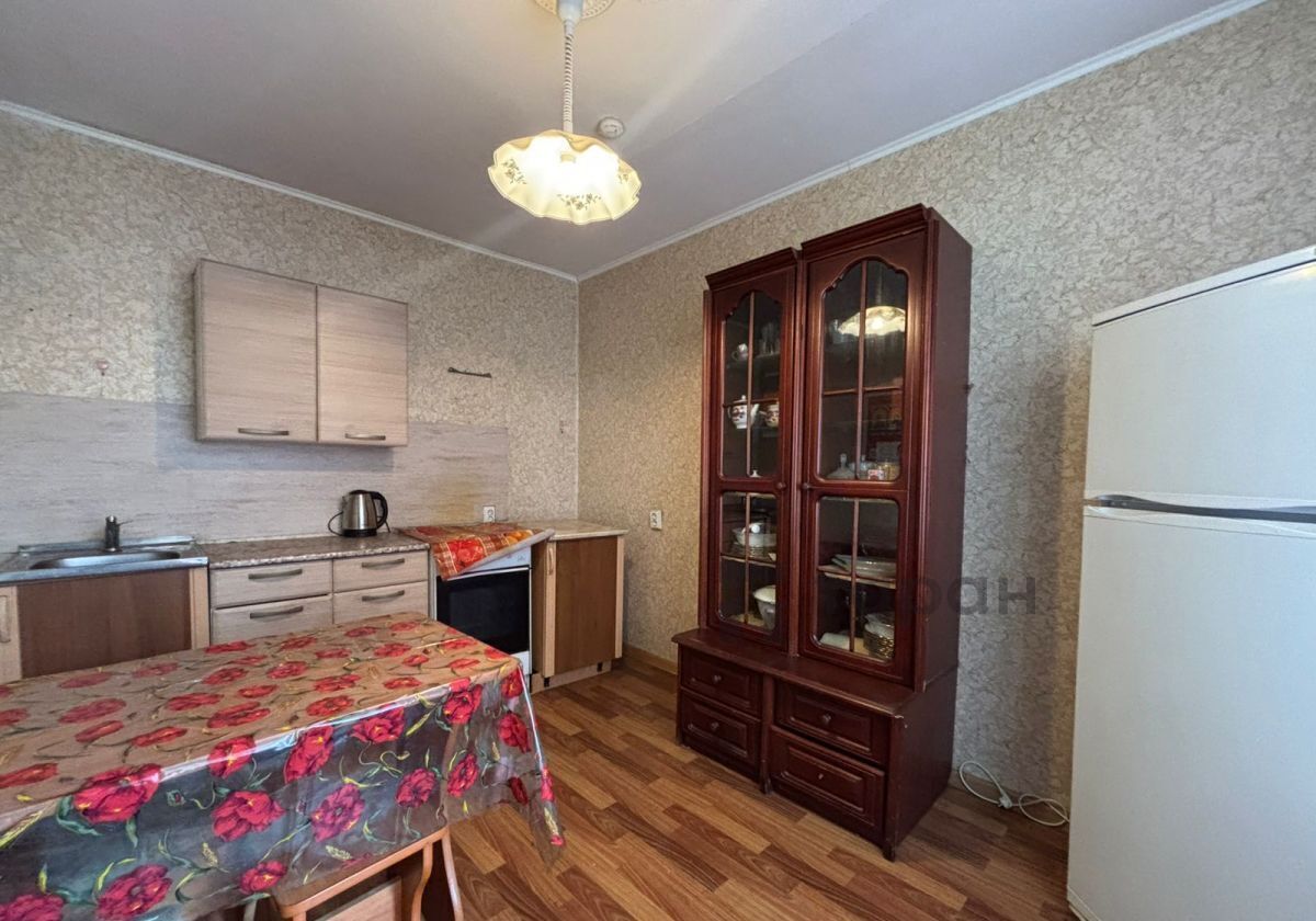 квартира г Челябинск р-н Ленинский ул Гагарина 1а фото 1