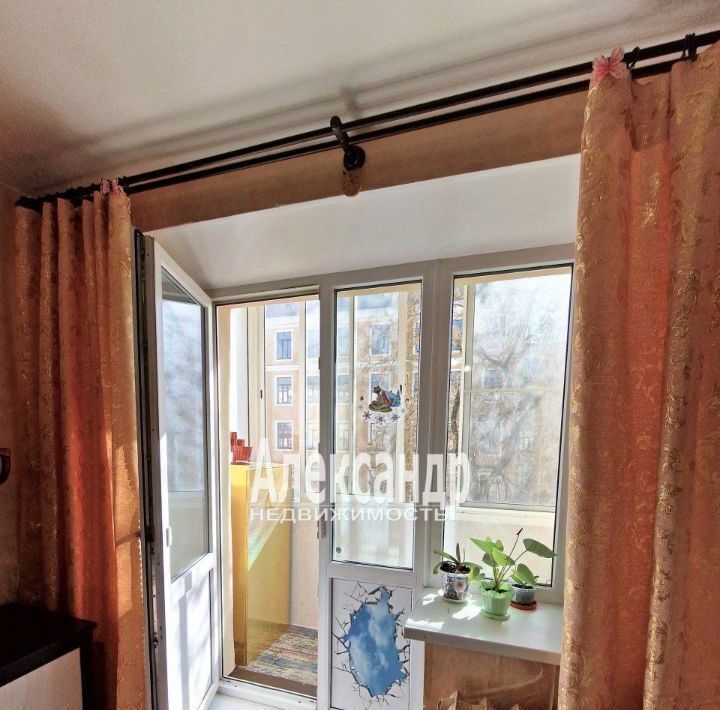 комната г Санкт-Петербург метро Выборгская Выборгская сторона ул Смолячкова 14к/1 округ Сампсониевское фото 3