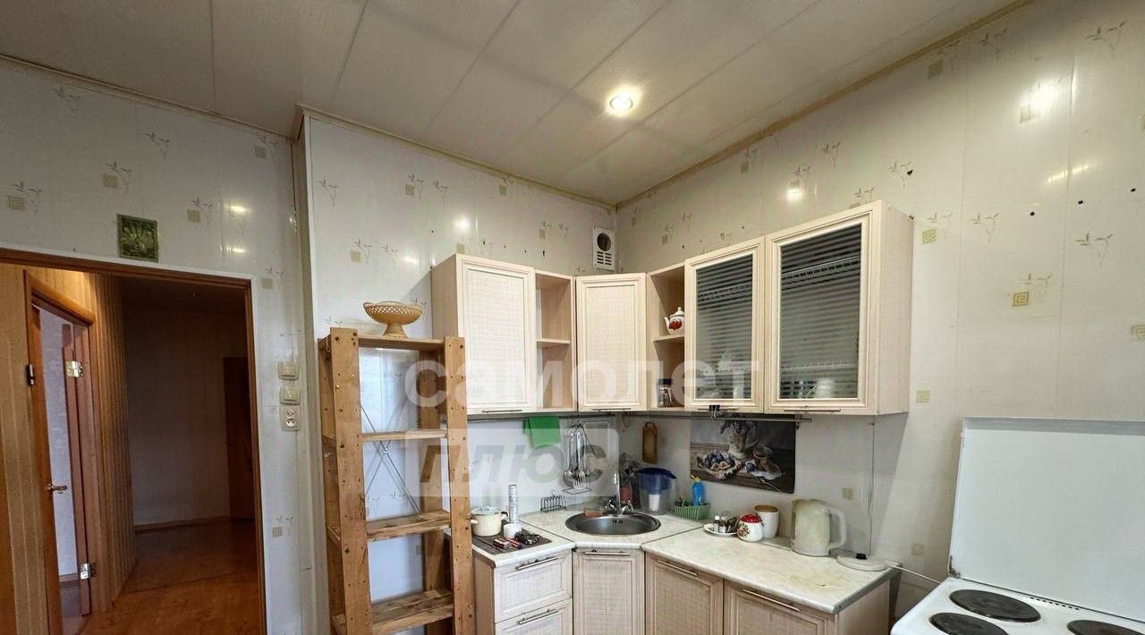 квартира г Астрахань р-н Кировский ул Белгородская 1к/4 фото 1