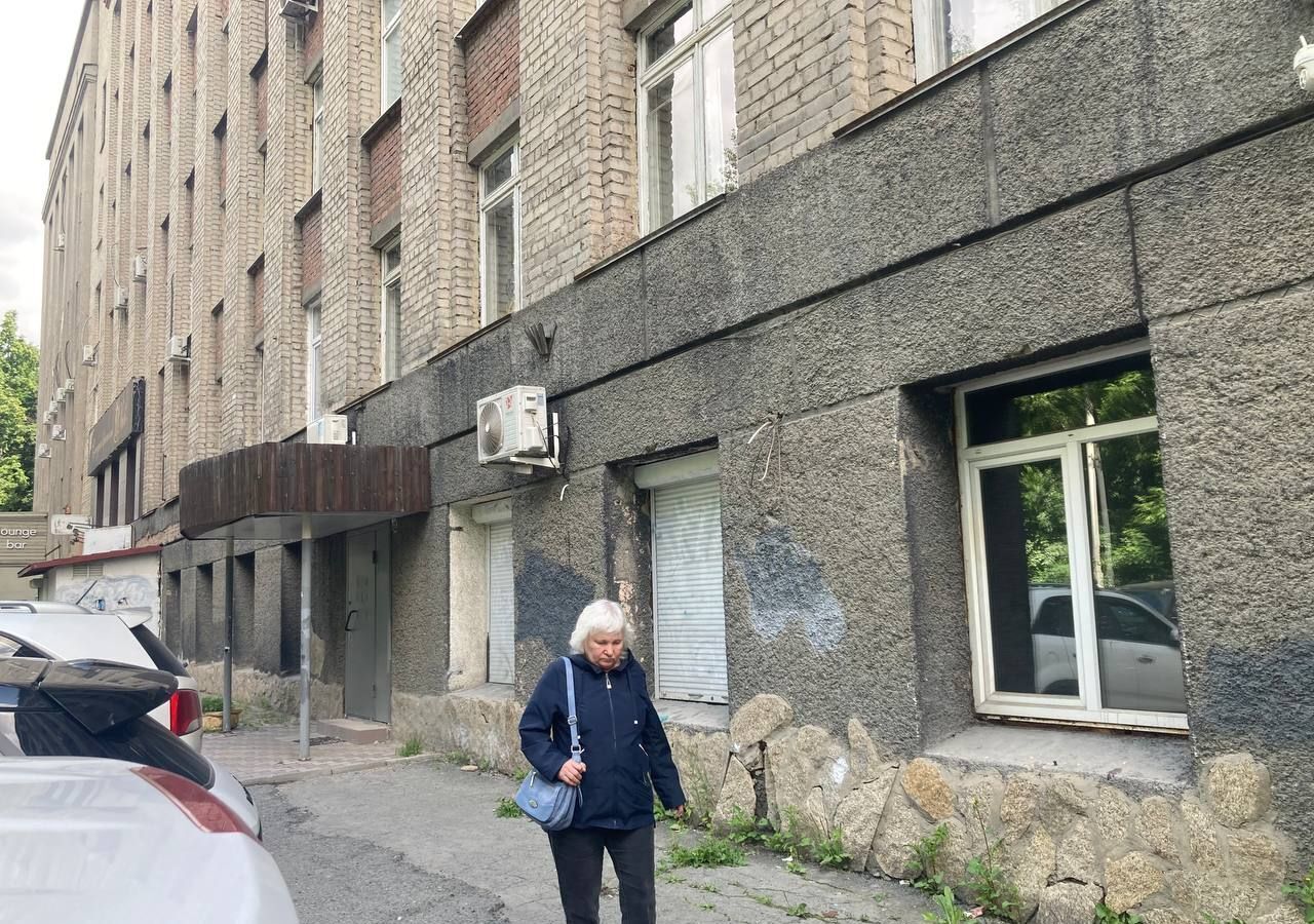 торговое помещение г Екатеринбург р-н Кировский ул Чебышева 6 Площадь 1905 года фото 1
