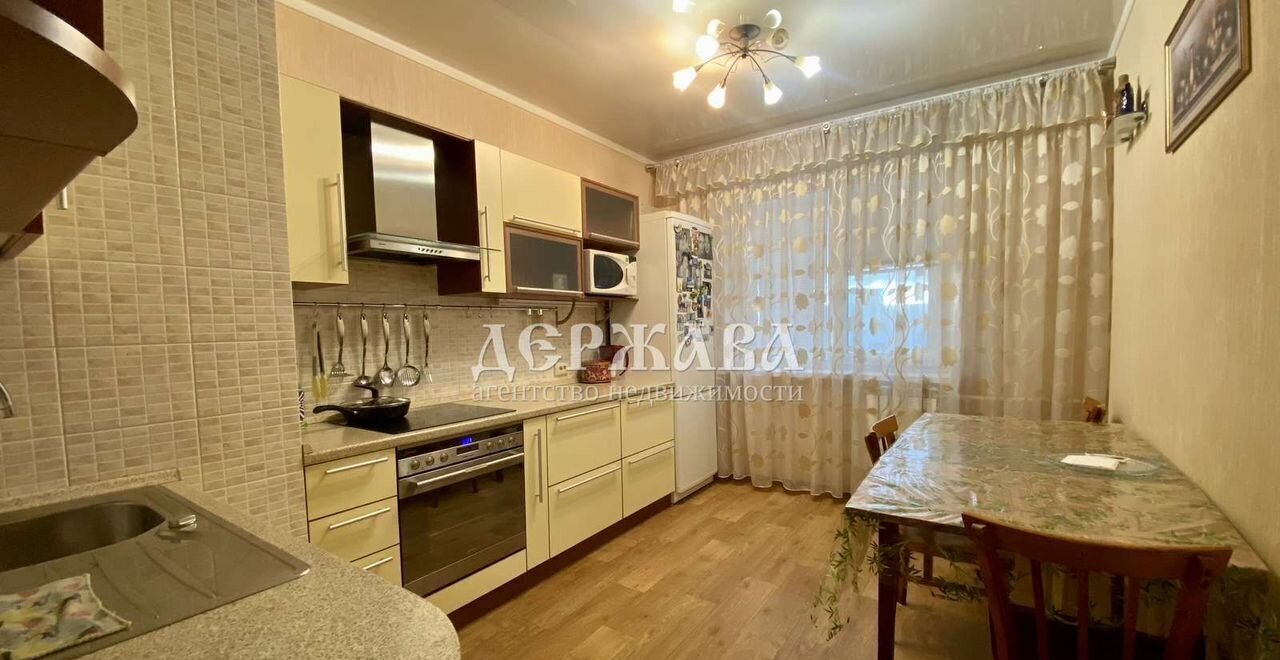 квартира г Старый Оскол мкр-н Северный, 14 фото 2