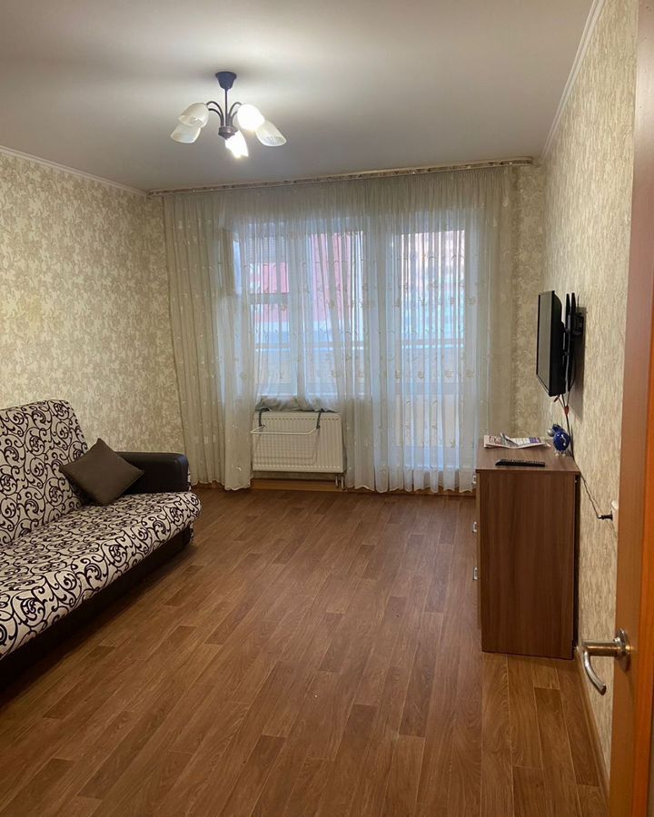 квартира г Пермь р-н Дзержинский ул Челюскинцев 2б фото 1