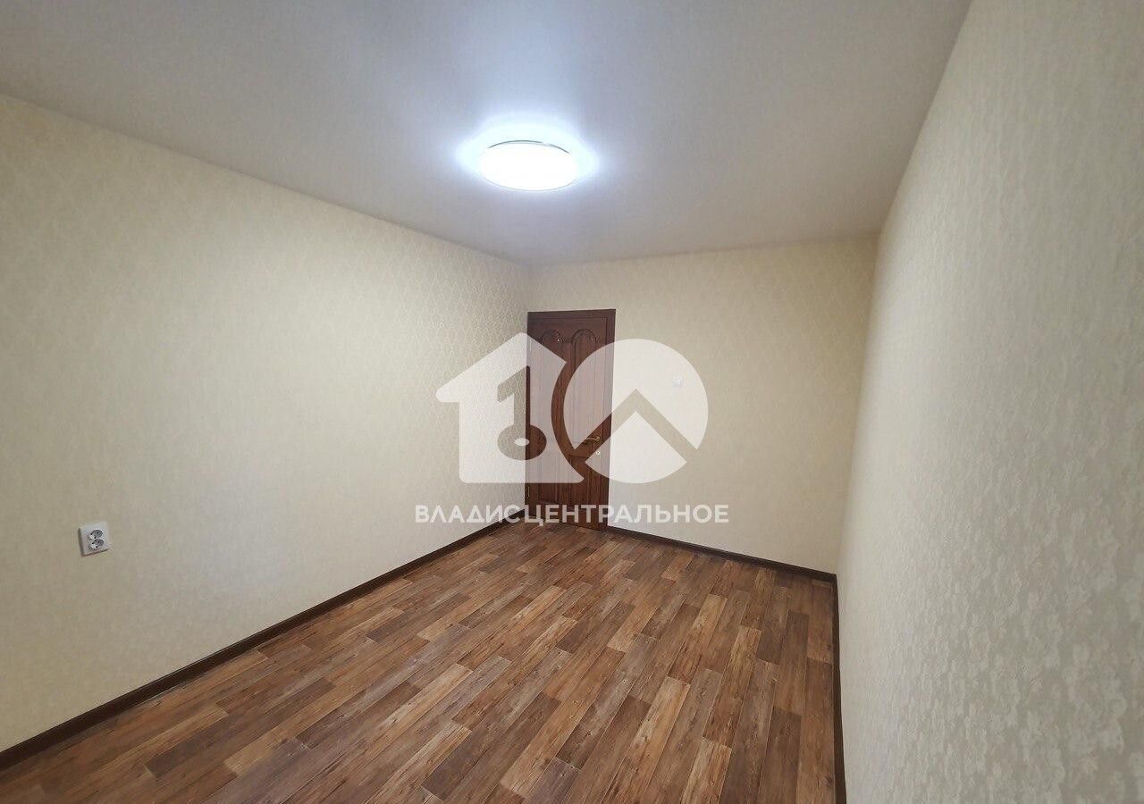 комната г Новосибирск р-н Калининский ул Рассветная 17 мкр-н Снегири фото 1