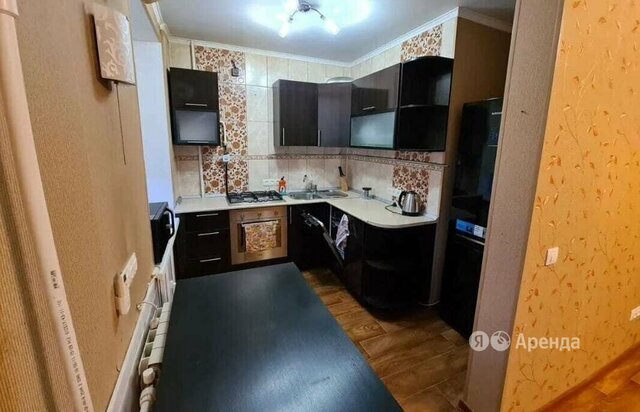 Городок Нефтяников ул Андрианова 10 фото