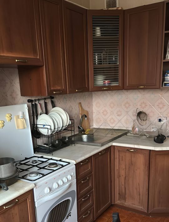 квартира г Волгоград р-н Дзержинский район Семь Ветров ул им. Константина Симонова 32 фото 1