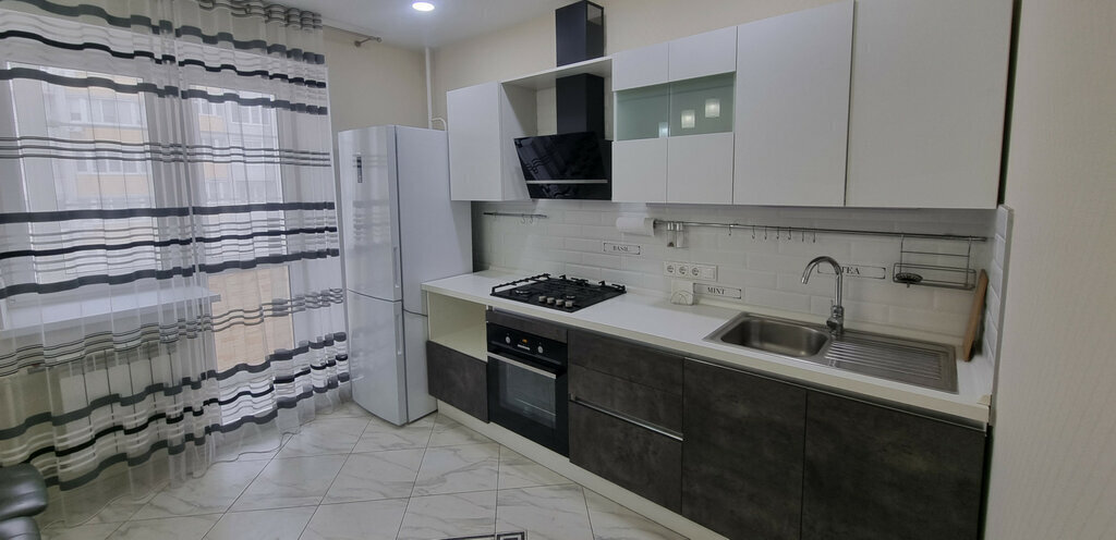 квартира г Волгоград р-н Дзержинский ул Шекснинская 81 фото 8